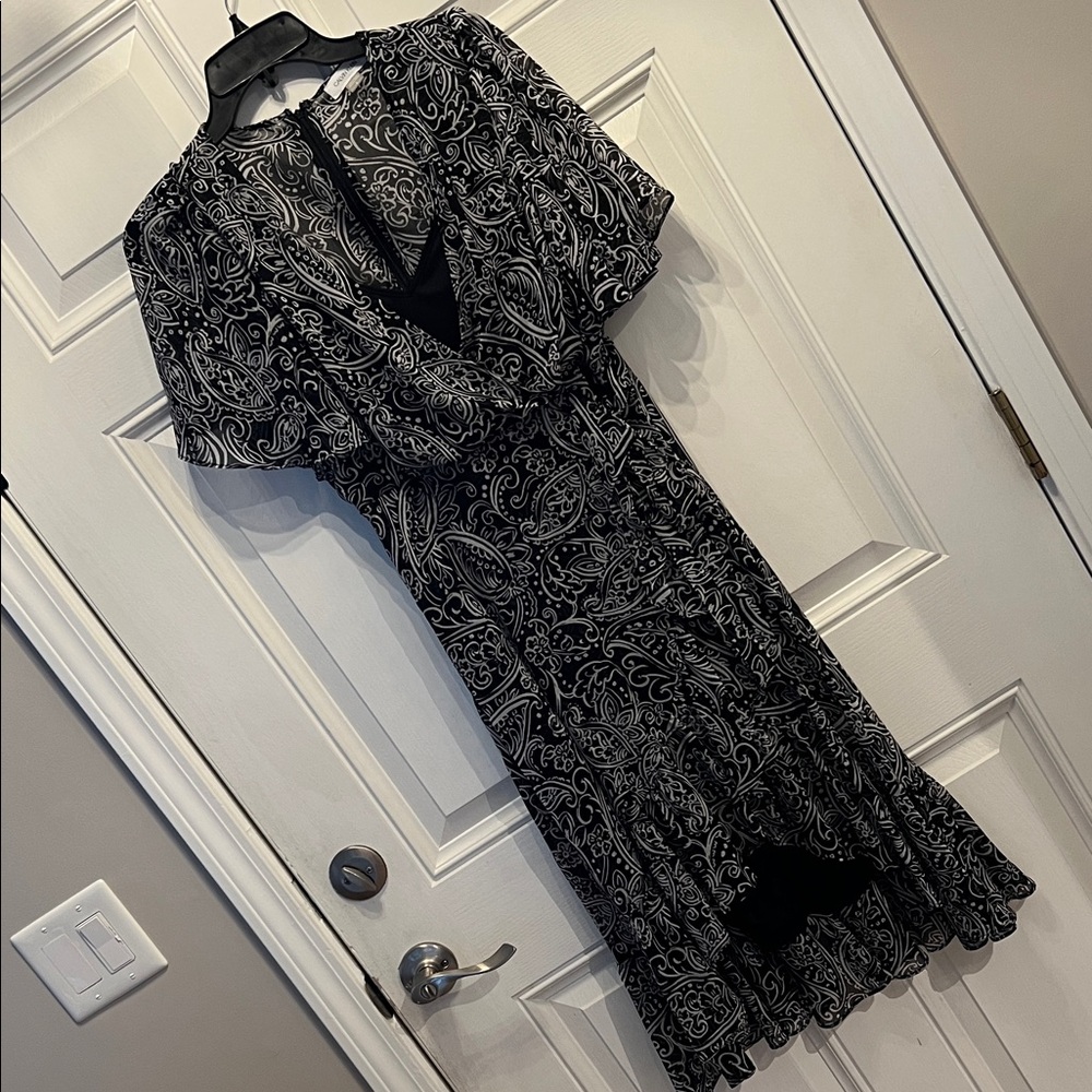 Calvin Klein Black and White Paisley Long Sleeve Dress